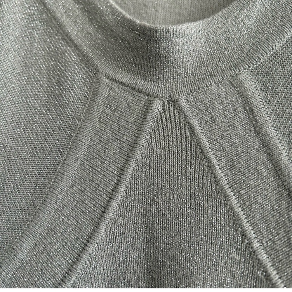 Vintage Moda International Metallic Silver Cap Sleeve Top - Picture 4 of 7